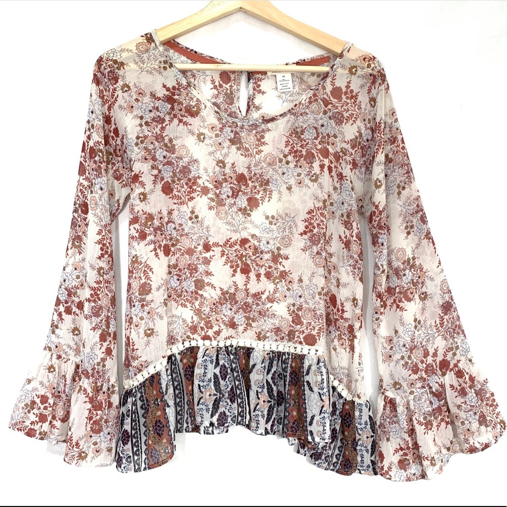 Clover + Scout Peasant Top Sz M  Bell Sleeve